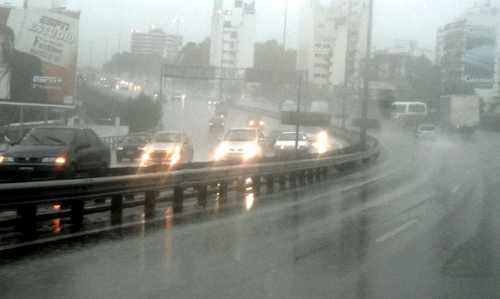 Nota 149 - Seguridad Vial recomienda extremar las medidas de seguridad al conducir por la lluvia.jpg