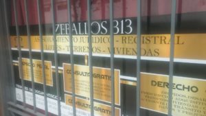 AbogadosTruchosfrenteaFiscalia1.jpg